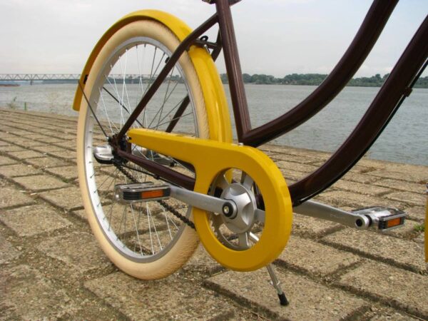 braon-zuti-vinjeta-cruiser-bicikl