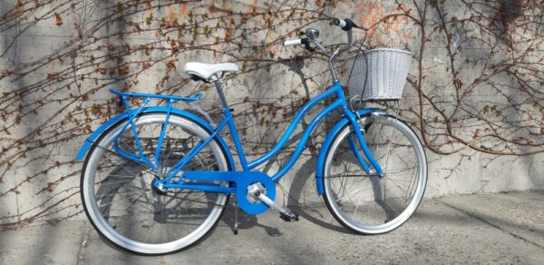 plavo-beli-cruiser-bicikl