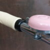 cruiser bicikl roze sa roze zvoncem