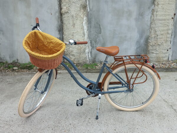 braon-sivi cruiser bicikl
